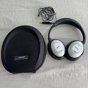 Bose QuietComfort 15 Acoustic Noise Cancelling Headphones